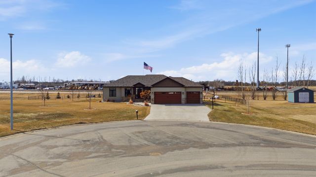 316 Prairie Drive, Harwood, ND 58042