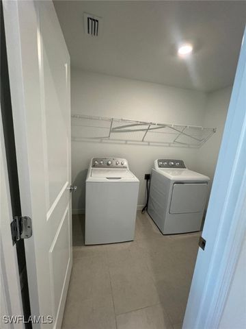 19550 Fairhill CT, Lehigh Acres, FL 33974