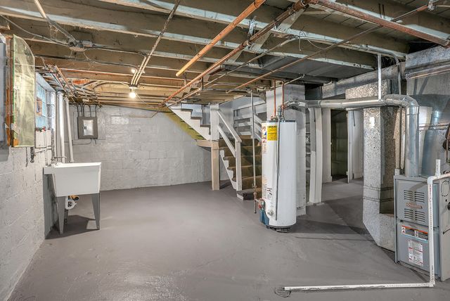 7428 Jackson Avenue, Hammond, IN 46324