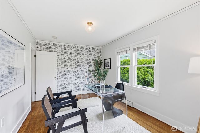 7348 Keen Way N, Seattle, WA 98103
