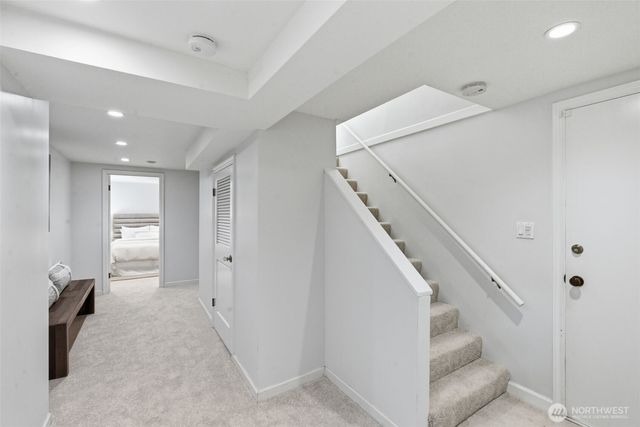 7348 Keen Way N, Seattle, WA 98103