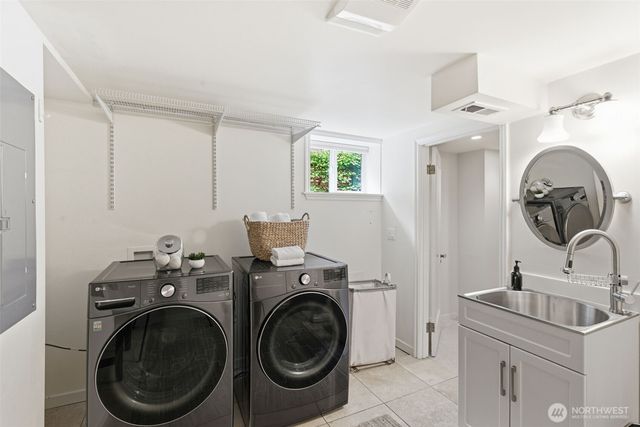 7348 Keen Way N, Seattle, WA 98103