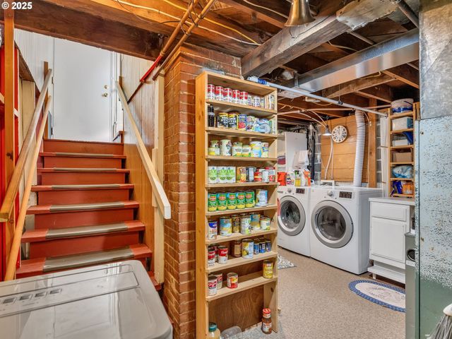 460 12TH Ave, Seaside, OR 97138