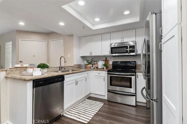 227 S Cross Creek D, Orange, CA 92869