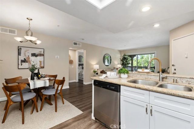 227 S Cross Creek D, Orange, CA 92869