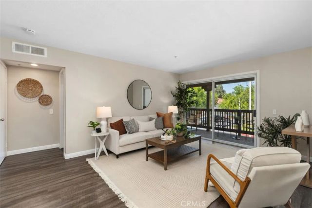 227 S Cross Creek D, Orange, CA 92869