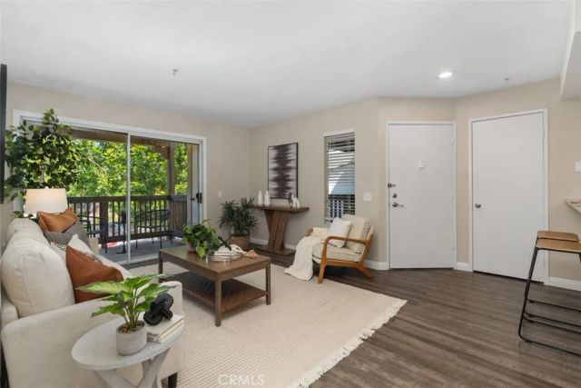227 S Cross Creek D, Orange, CA 92869