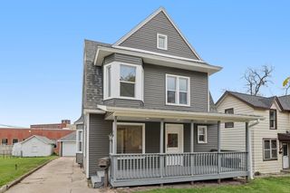 214 W Pleasant Street, Portage, WI 53901