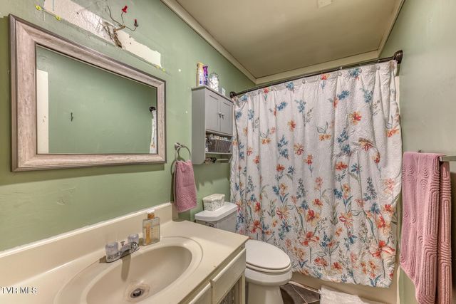 23262 Clayman Valley Road 1,2,3, Bristol, VA 24202