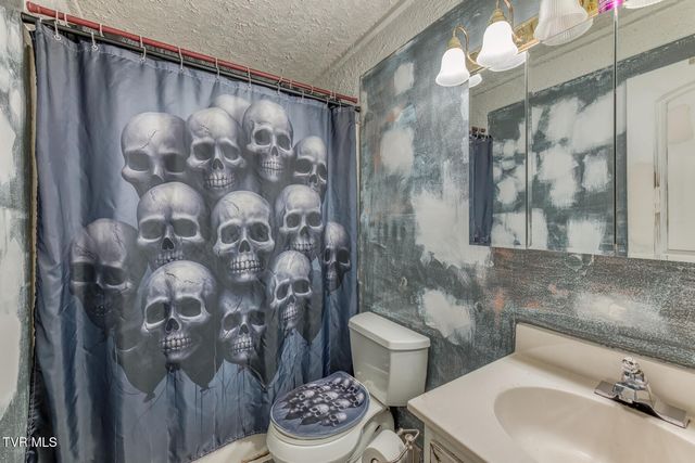 23262 Clayman Valley Road 1,2,3, Bristol, VA 24202