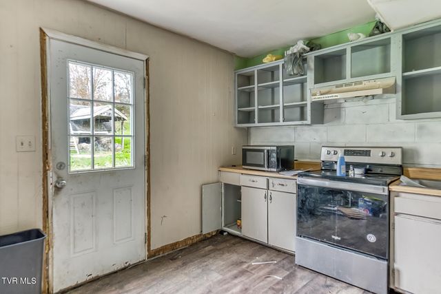 23262 Clayman Valley Road 1,2,3, Bristol, VA 24202