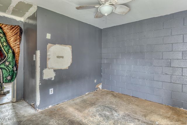 23262 Clayman Valley Road 1,2,3, Bristol, VA 24202