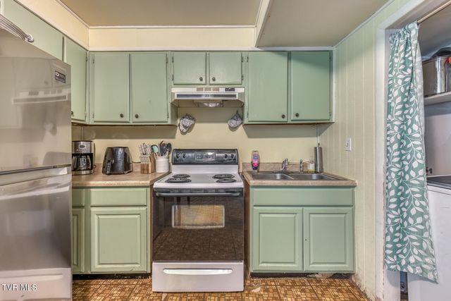 23262 Clayman Valley Road 1,2,3, Bristol, VA 24202