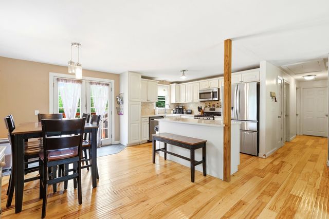5 Berkley Street, Merrimack, NH 03054