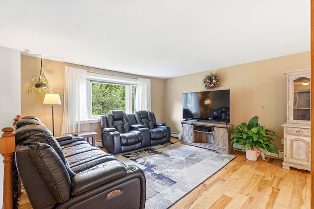 5 Berkley Street, Merrimack, NH 03054