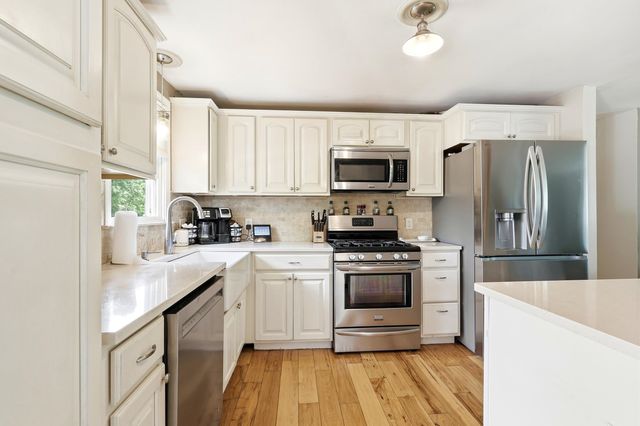 5 Berkley Street, Merrimack, NH 03054