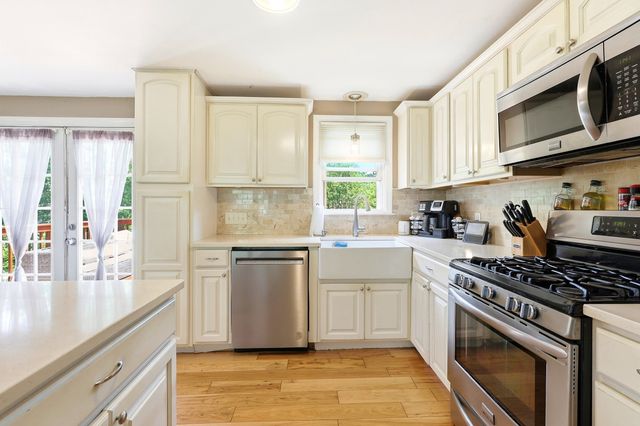 5 Berkley Street, Merrimack, NH 03054