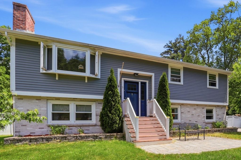 5 Berkley Street, Merrimack, NH 03054