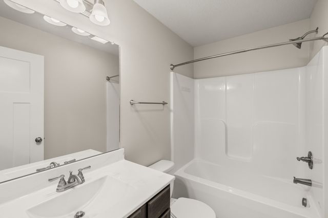 327 NE Adams Avenue, Elkhart, IA 50073