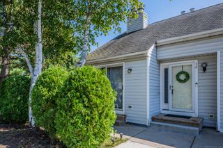 72 Clubhouse Drive 72, Cromwell, CT 06416