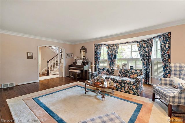 341 Westwood Drive, Bloomfield Hills, MI 48301