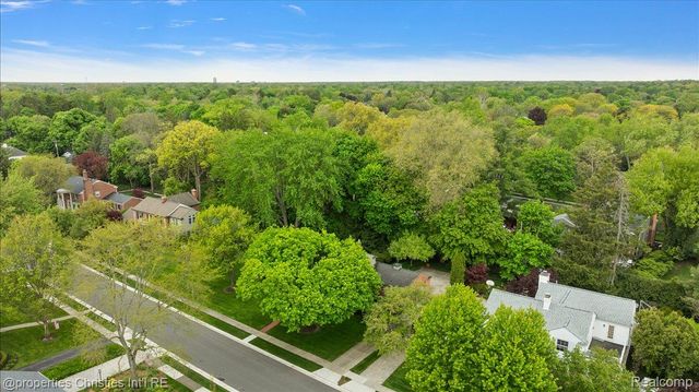 341 Westwood Drive, Bloomfield Hills, MI 48301