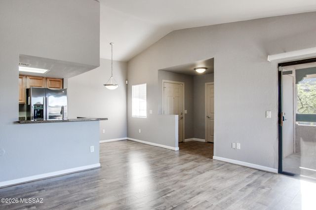 101 S Players Club Dr Apt 24203, Tucson, AZ 85745