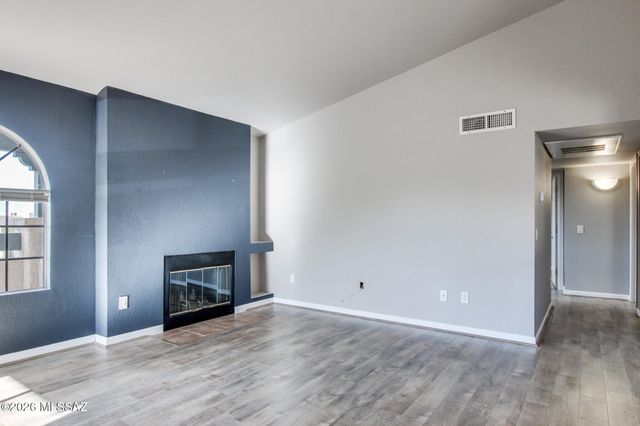 101 S Players Club Dr Apt 24203, Tucson, AZ 85745