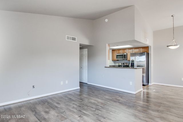 101 S Players Club Dr Apt 24203, Tucson, AZ 85745