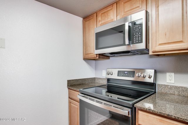 101 S Players Club Dr Apt 24203, Tucson, AZ 85745