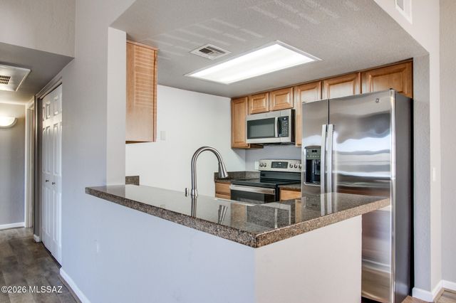 101 S Players Club Dr Apt 24203, Tucson, AZ 85745