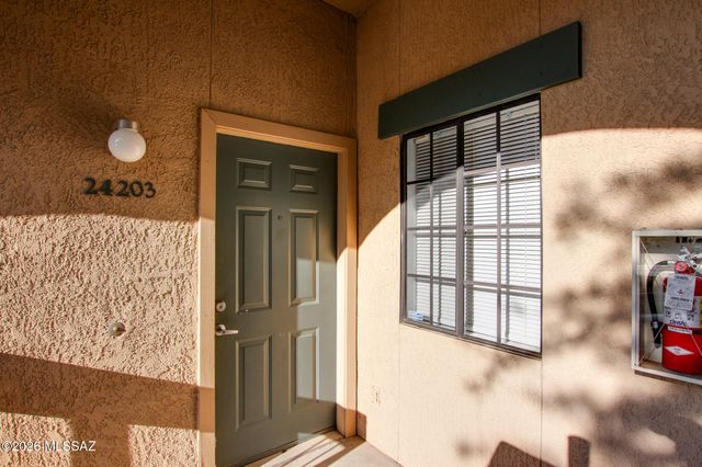 101 S Players Club Dr Apt 24203, Tucson, AZ 85745