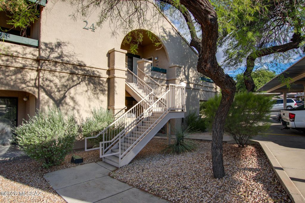 101 S Players Club Dr Apt 24203, Tucson, AZ 85745