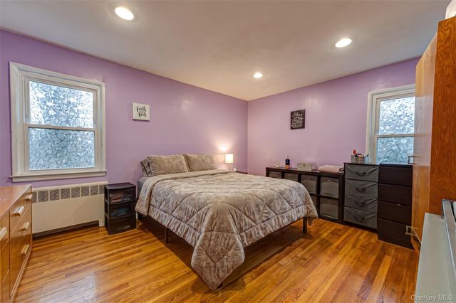 31 Locust Street, Westbury, NY 11590