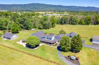 112 WALKING HORSE LN, Elkton, VA 22827