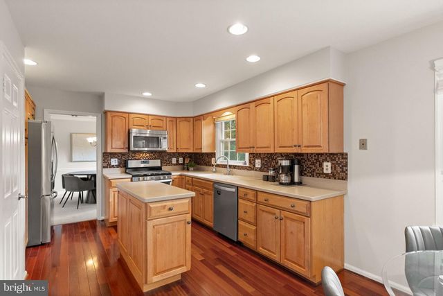 10134 RED SPRUCE RD, Fairfax, VA 22032