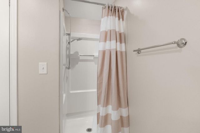 10134 RED SPRUCE RD, Fairfax, VA 22032