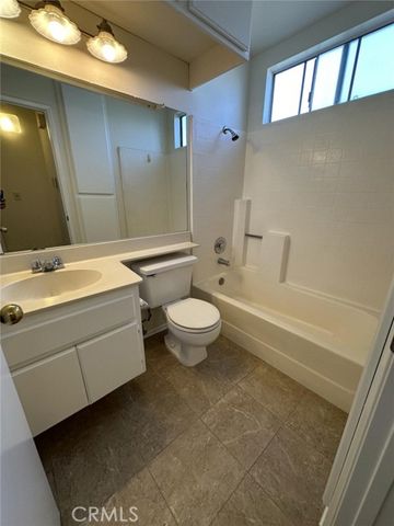 41 Rosa, Rancho Santa Margarita, CA 92688