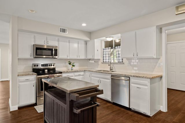 1607 Richvale Lane, Houston, TX 77062