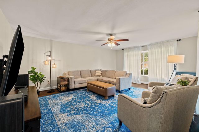 1607 Richvale Lane, Houston, TX 77062