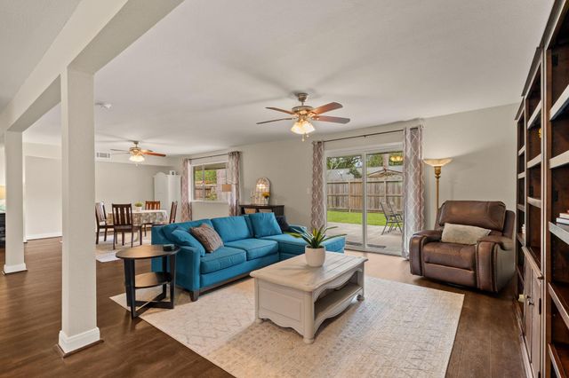 1607 Richvale Lane, Houston, TX 77062