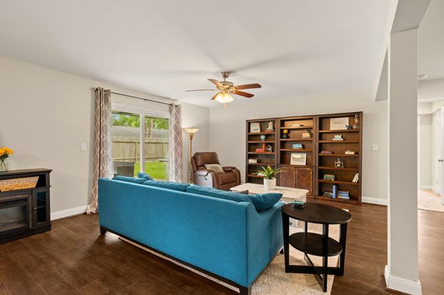 1607 Richvale Lane, Houston, TX 77062