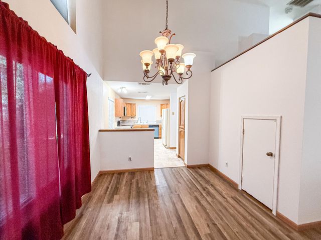 795 N Milner Street, Tulare, CA 93274