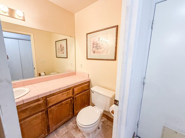 795 N Milner Street, Tulare, CA 93274