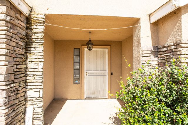 795 N Milner Street, Tulare, CA 93274