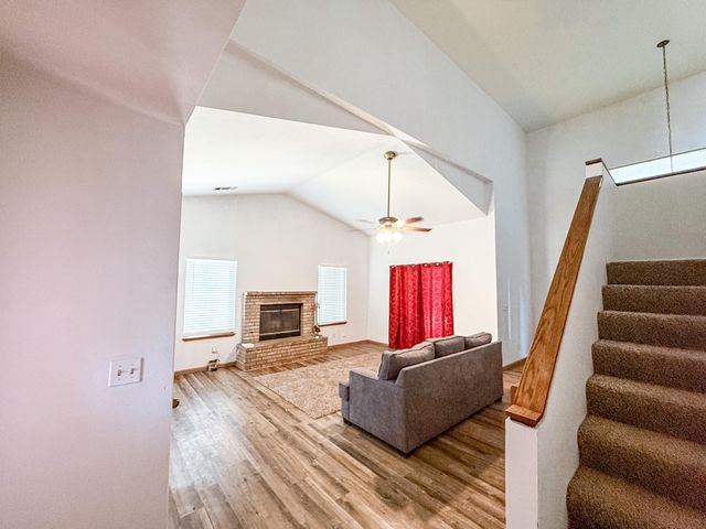 795 N Milner Street, Tulare, CA 93274