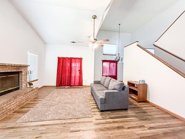 795 N Milner Street, Tulare, CA 93274