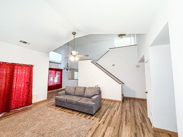 795 N Milner Street, Tulare, CA 93274
