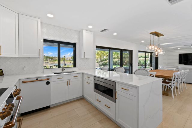 12880 S Shore Drive, Palm Beach Gardens, FL 33410