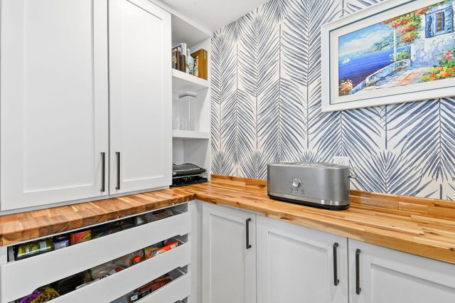 12880 S Shore Drive, Palm Beach Gardens, FL 33410